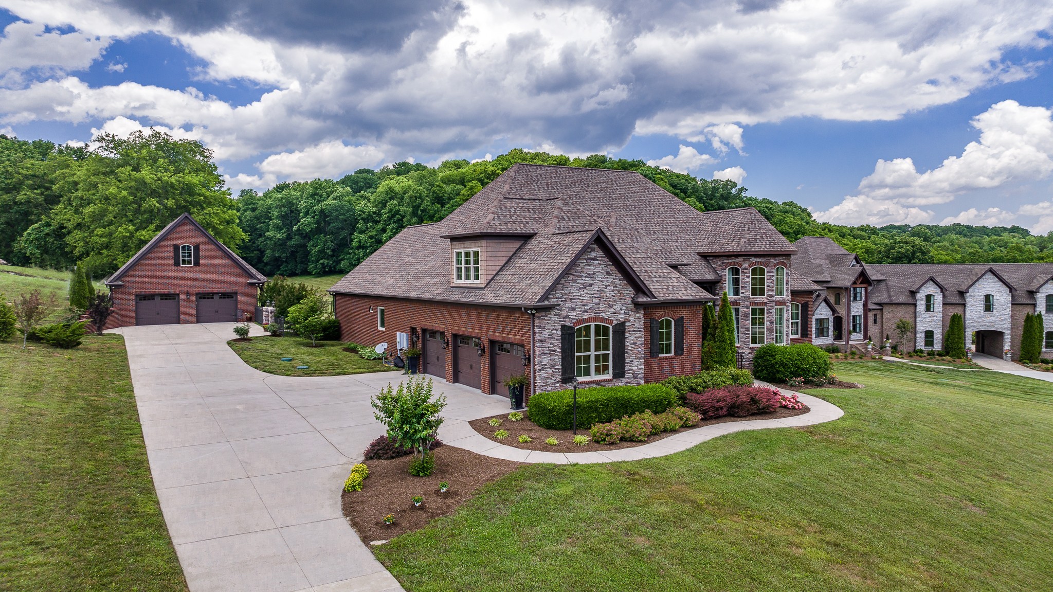 2145 Center Point Road Hendersonville, TN 37075 - Photo 2 of 38 Gallery Image 2