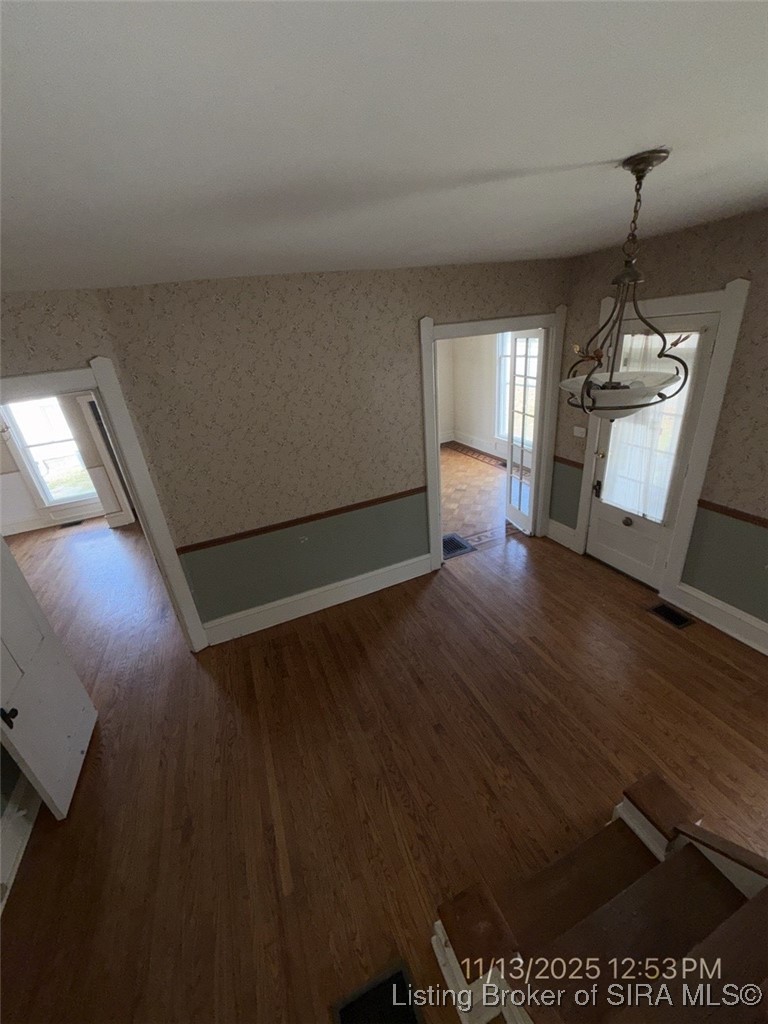 609 North Capitol Avenue Corydon, IN 47112 - Photo 13 of 22 Foyer