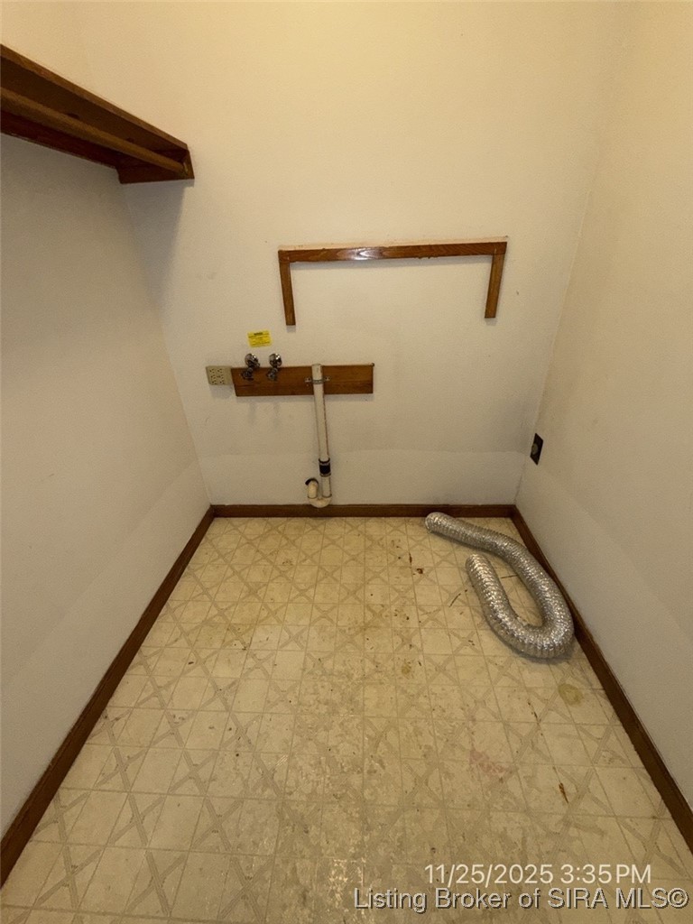 609 North Capitol Avenue Corydon, IN 47112 - Photo 9 of 22 Laundry