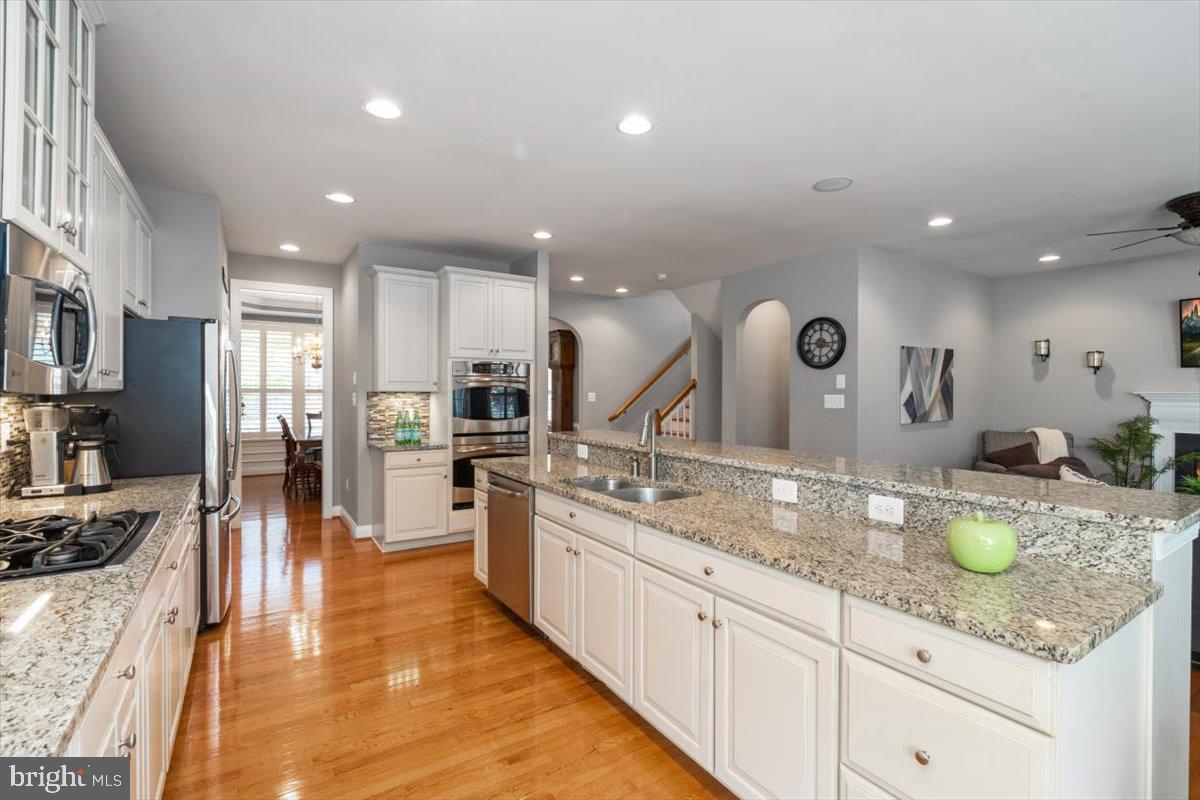 3700 Christopher Day Road Doylestown, PA 18902 - Photo 16 of 49 Gorgeous granite countertops