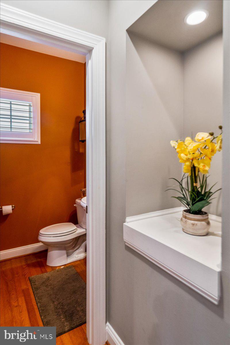 3700 Christopher Day Road Doylestown, PA 18902 - Photo 25 of 49 Niche at the entry to the powder room