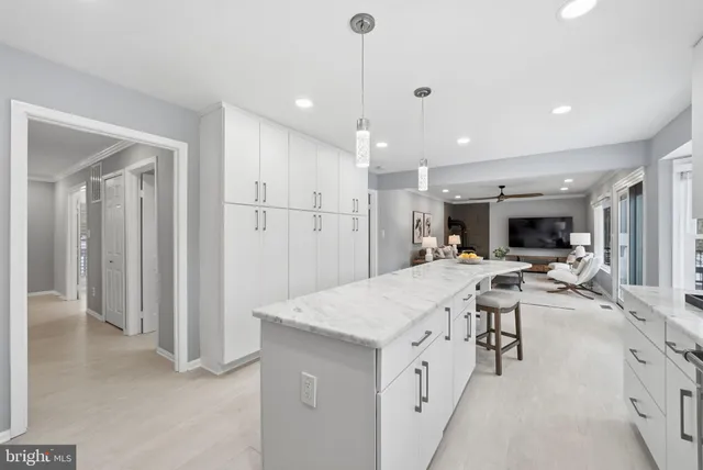 $1,149,900 | 9930 South Park Circle, Fairfax Station, VA 22039