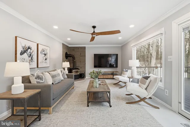 $1,149,900 | 9930 South Park Circle, Fairfax Station, VA 22039