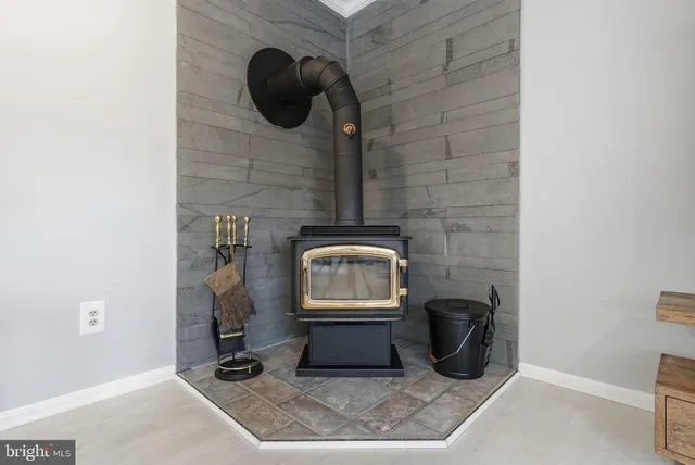 $1,149,900 | 9930 South Park Circle, Fairfax Station, VA 22039