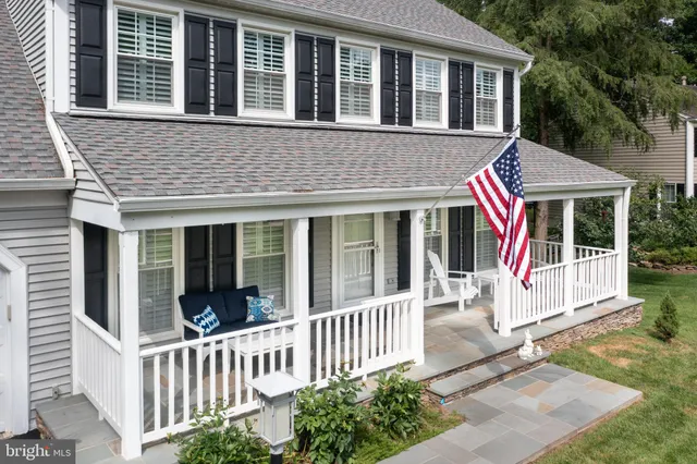 $1,149,900 | 9930 South Park Circle, Fairfax Station, VA 22039