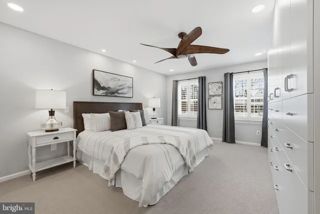 $1,149,900 | 9930 South Park Circle, Fairfax Station, VA 22039