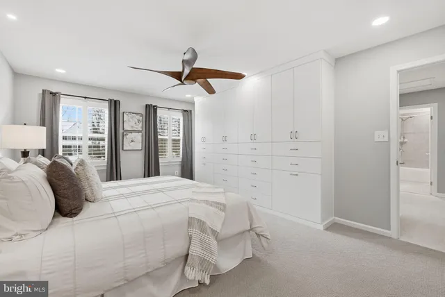 $1,149,900 | 9930 South Park Circle, Fairfax Station, VA 22039