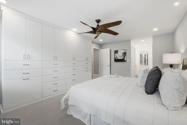 $1,149,900 | 9930 South Park Circle, Fairfax Station, VA 22039