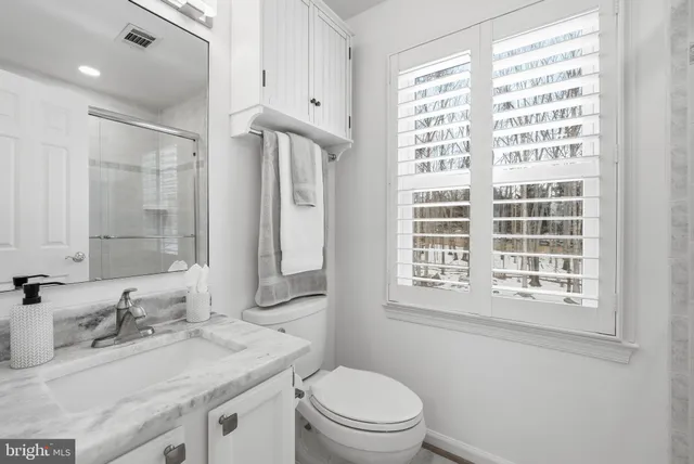 $1,149,900 | 9930 South Park Circle, Fairfax Station, VA 22039