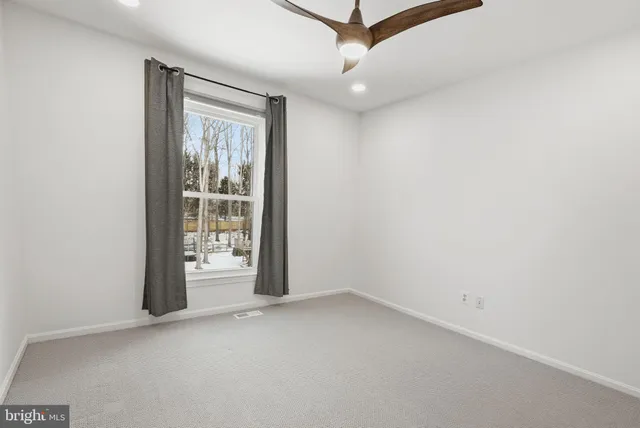 $1,149,900 | 9930 South Park Circle, Fairfax Station, VA 22039