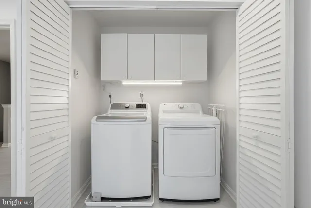 $1,149,900 | 9930 South Park Circle, Fairfax Station, VA 22039