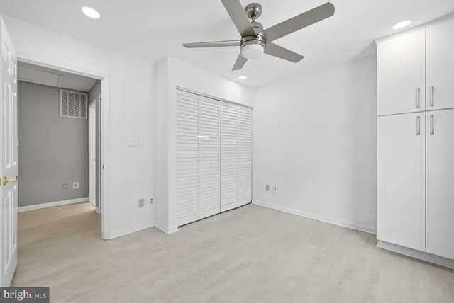 $1,149,900 | 9930 South Park Circle, Fairfax Station, VA 22039