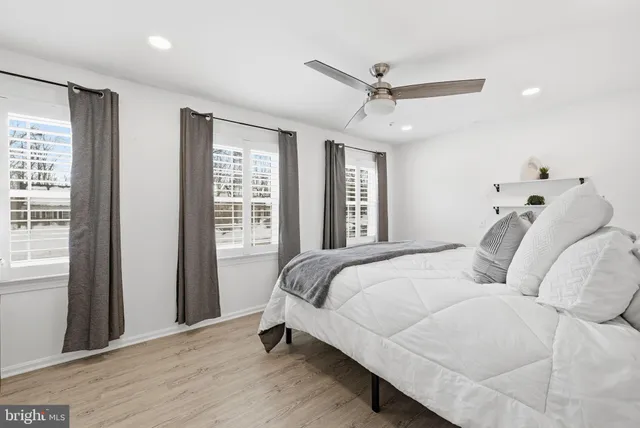 $1,149,900 | 9930 South Park Circle, Fairfax Station, VA 22039