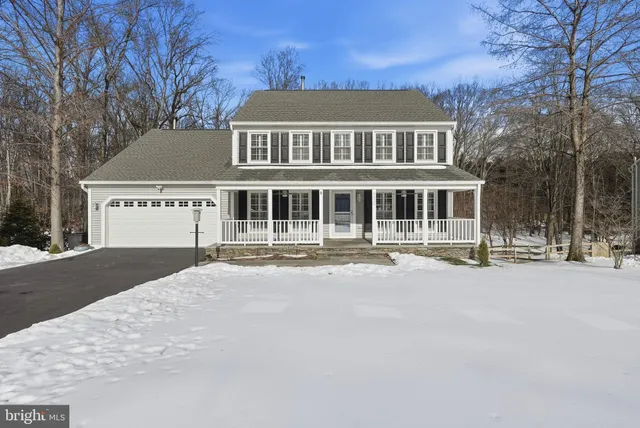 $1,149,900 | 9930 South Park Circle, Fairfax Station, VA 22039