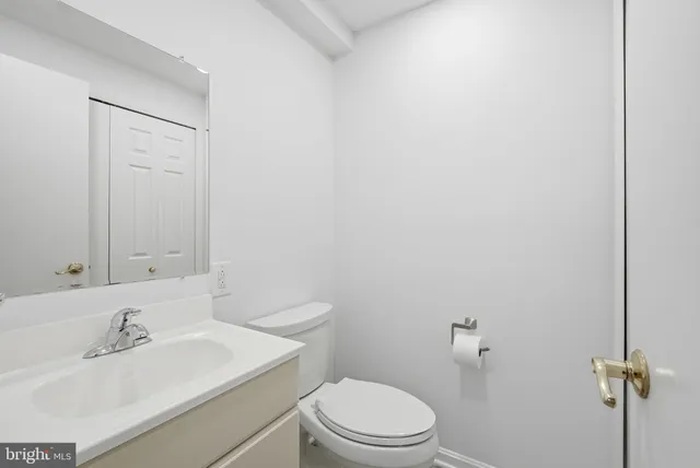 $1,149,900 | 9930 South Park Circle, Fairfax Station, VA 22039