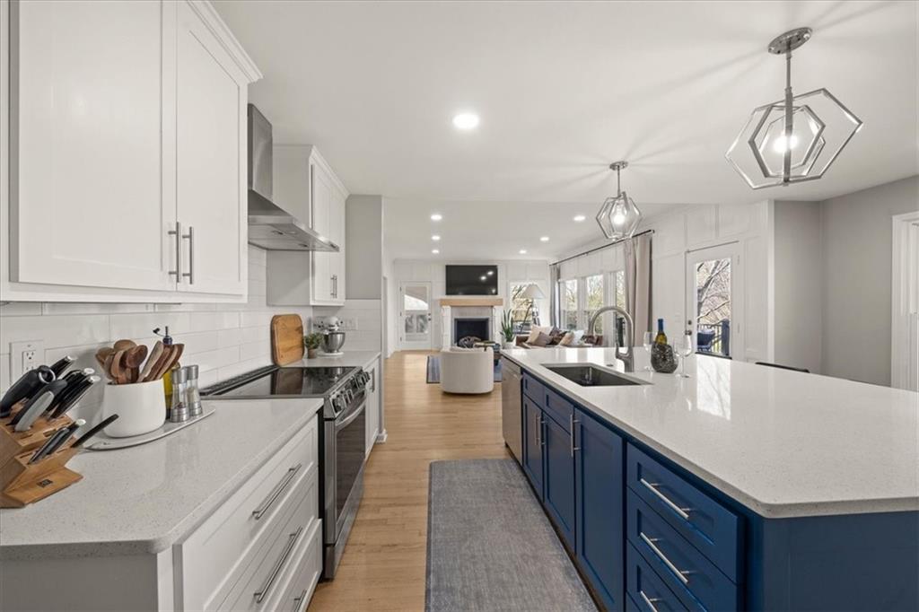 15190 Granada Road Leawood, KS 66224 - Photo 11 of 63