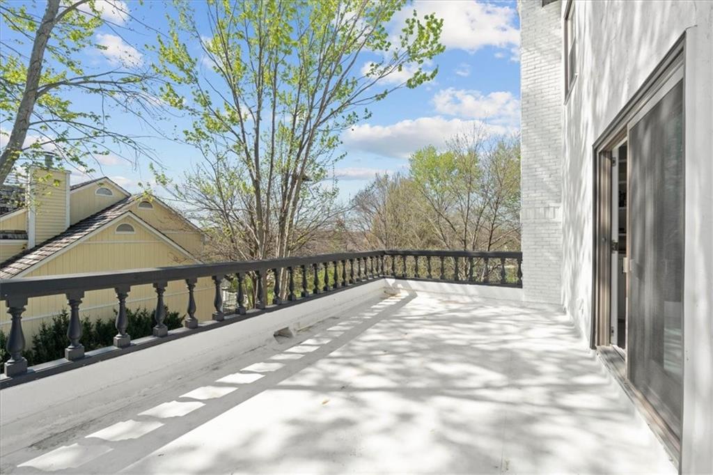 15190 Granada Road Leawood, KS 66224 - Photo 31 of 63