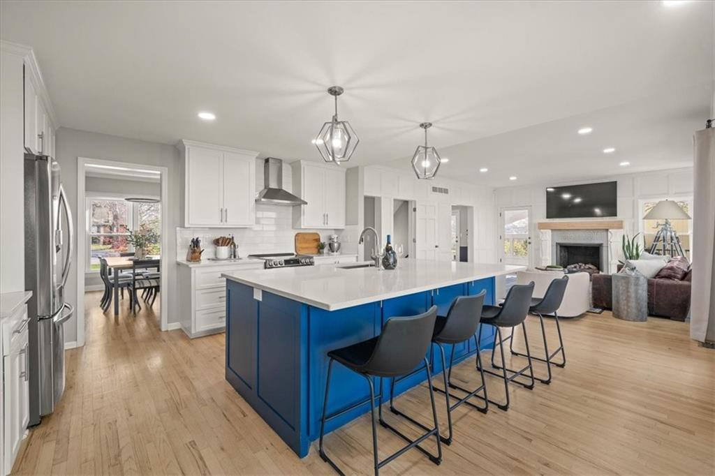 15190 Granada Road Leawood, KS 66224 - Photo 9 of 63