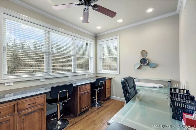 $829,900 | 27112 White Horse Circle, Rocky Mount, MO 65072