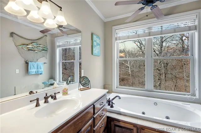 $829,900 | 27112 White Horse Circle, Rocky Mount, MO 65072