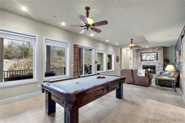 $829,900 | 27112 White Horse Circle, Rocky Mount, MO 65072