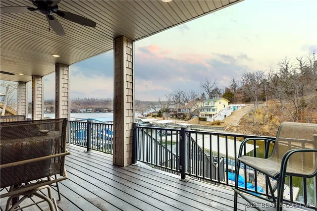 $829,900 | 27112 White Horse Circle, Rocky Mount, MO 65072