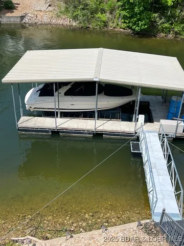 $829,900 | 27112 White Horse Circle, Rocky Mount, MO 65072