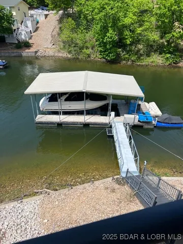 $829,900 | 27112 White Horse Circle, Rocky Mount, MO 65072