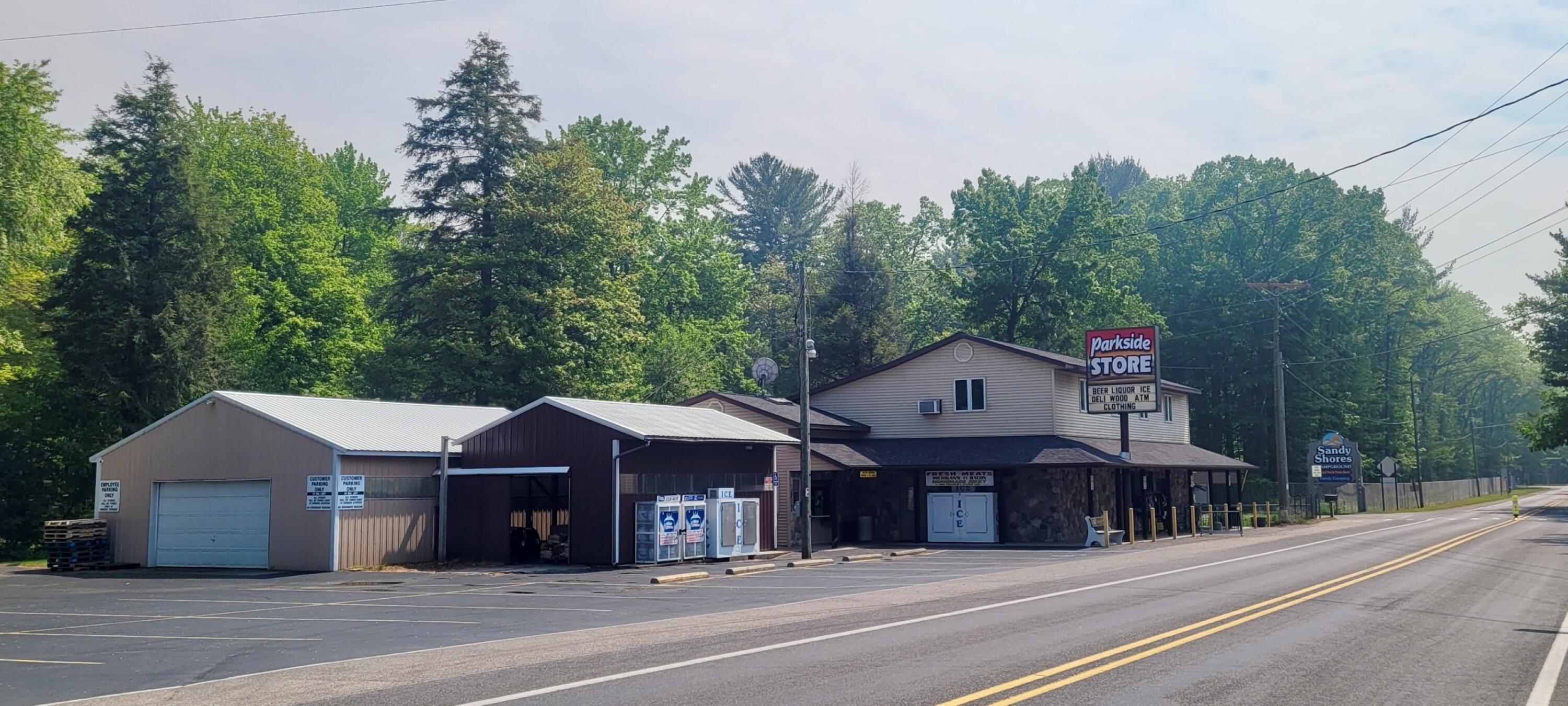 8587 Silver Lake Road Mears, MI 49436 - Photo 3 of 31 5ps