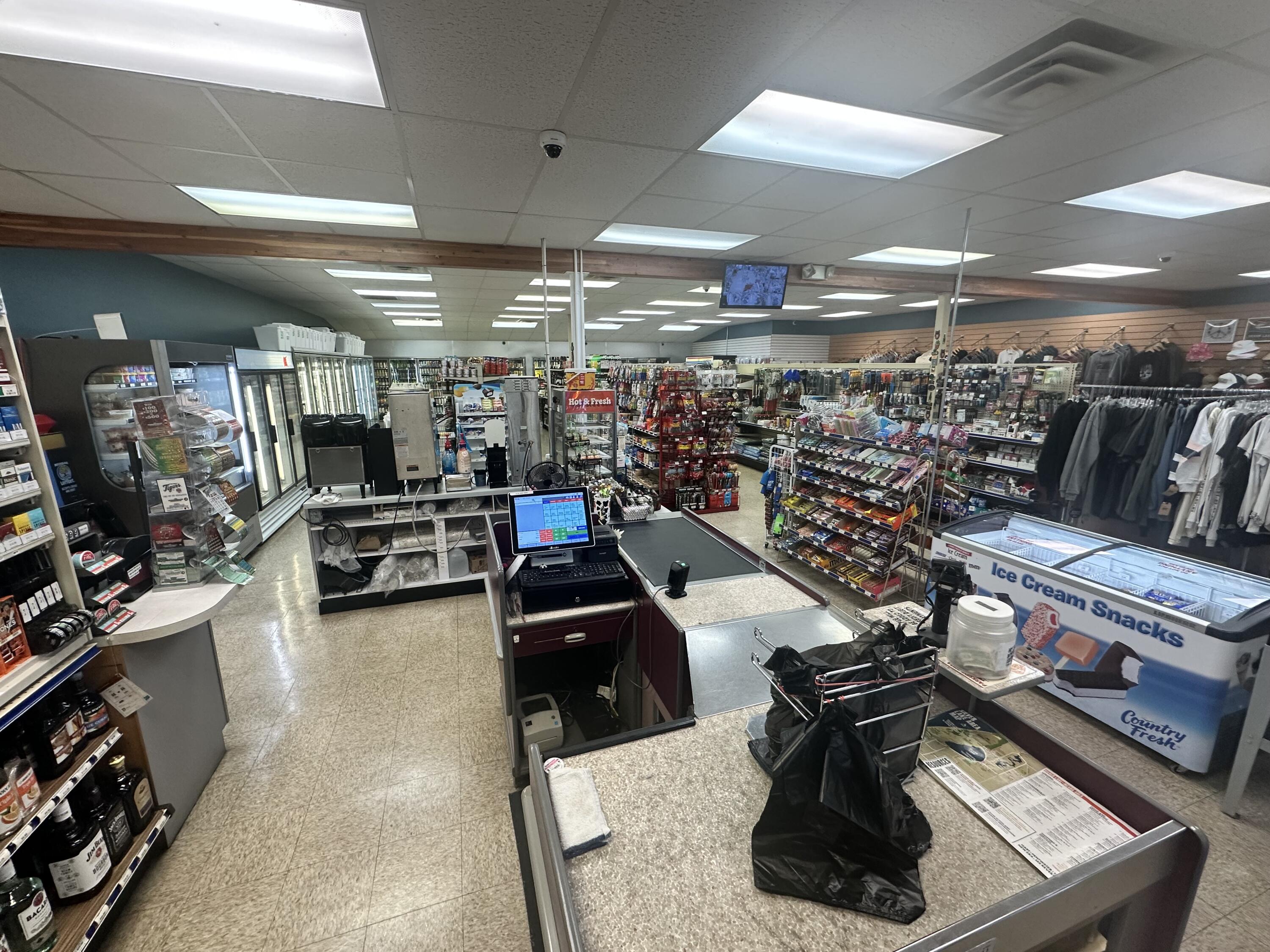 8587 Silver Lake Road Mears, MI 49436 - Photo 6 of 31 IMG_8294