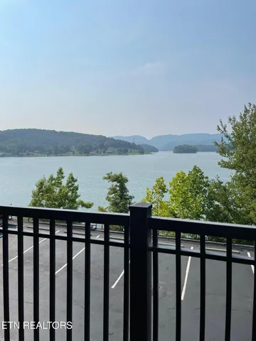 $409,900 | 222 Sandpiper Lane, Bean Station, TN 37708