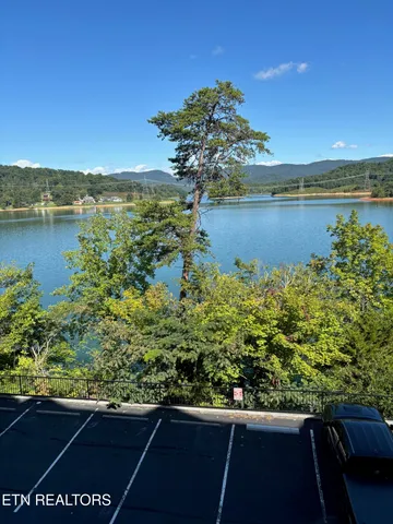 $409,900 | 222 Sandpiper Lane, Bean Station, TN 37708