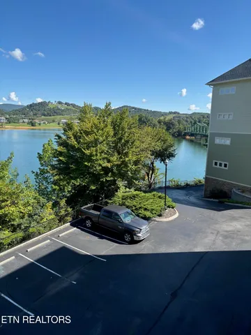 $409,900 | 222 Sandpiper Lane, Bean Station, TN 37708