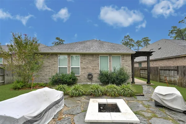 $2,750 | 13513 Northline Lake Drive, Houston, TX 77044
