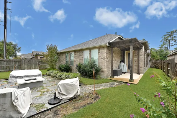 $2,750 | 13513 Northline Lake Drive, Houston, TX 77044