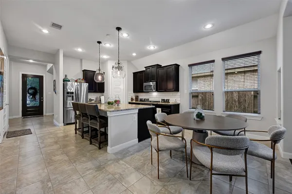 $2,750 | 13513 Northline Lake Drive, Houston, TX 77044