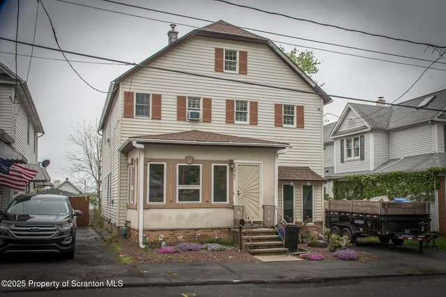 $239,000 | 705 East Grant Street, Olyphant, PA 18447