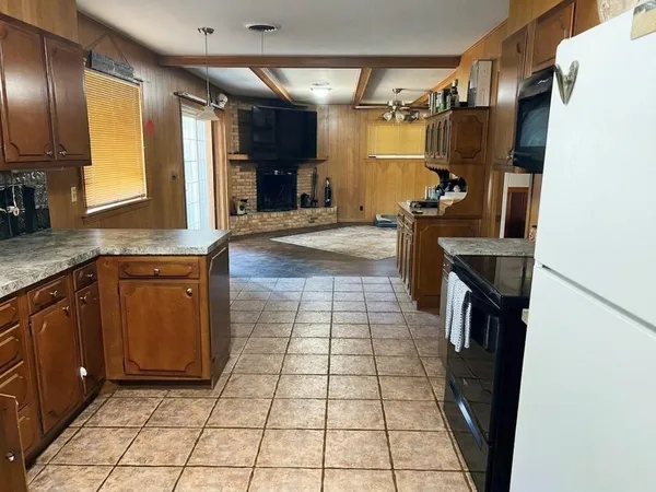 $230,000 | 412 Sunset Drive, Hereford, TX 79045