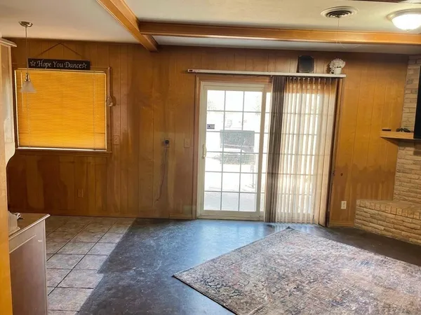 $230,000 | 412 Sunset Drive, Hereford, TX 79045