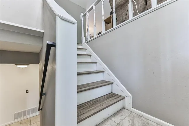 $194,000 | 100 Meadow Lane, Coffeyville, KS 67337