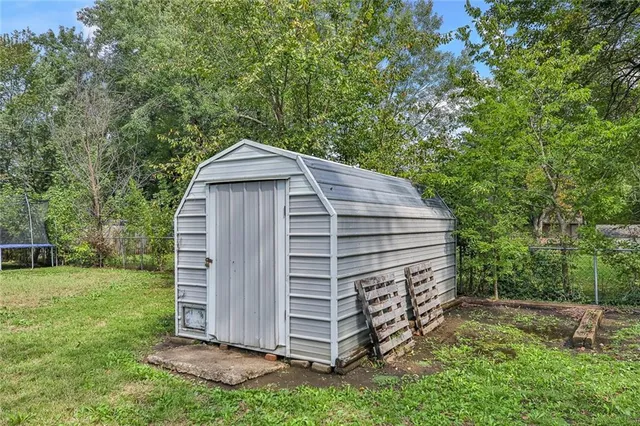 $194,000 | 100 Meadow Lane, Coffeyville, KS 67337