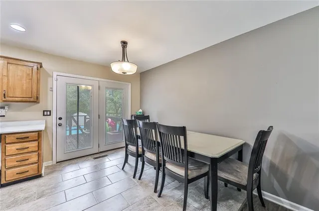 $194,000 | 100 Meadow Lane, Coffeyville, KS 67337