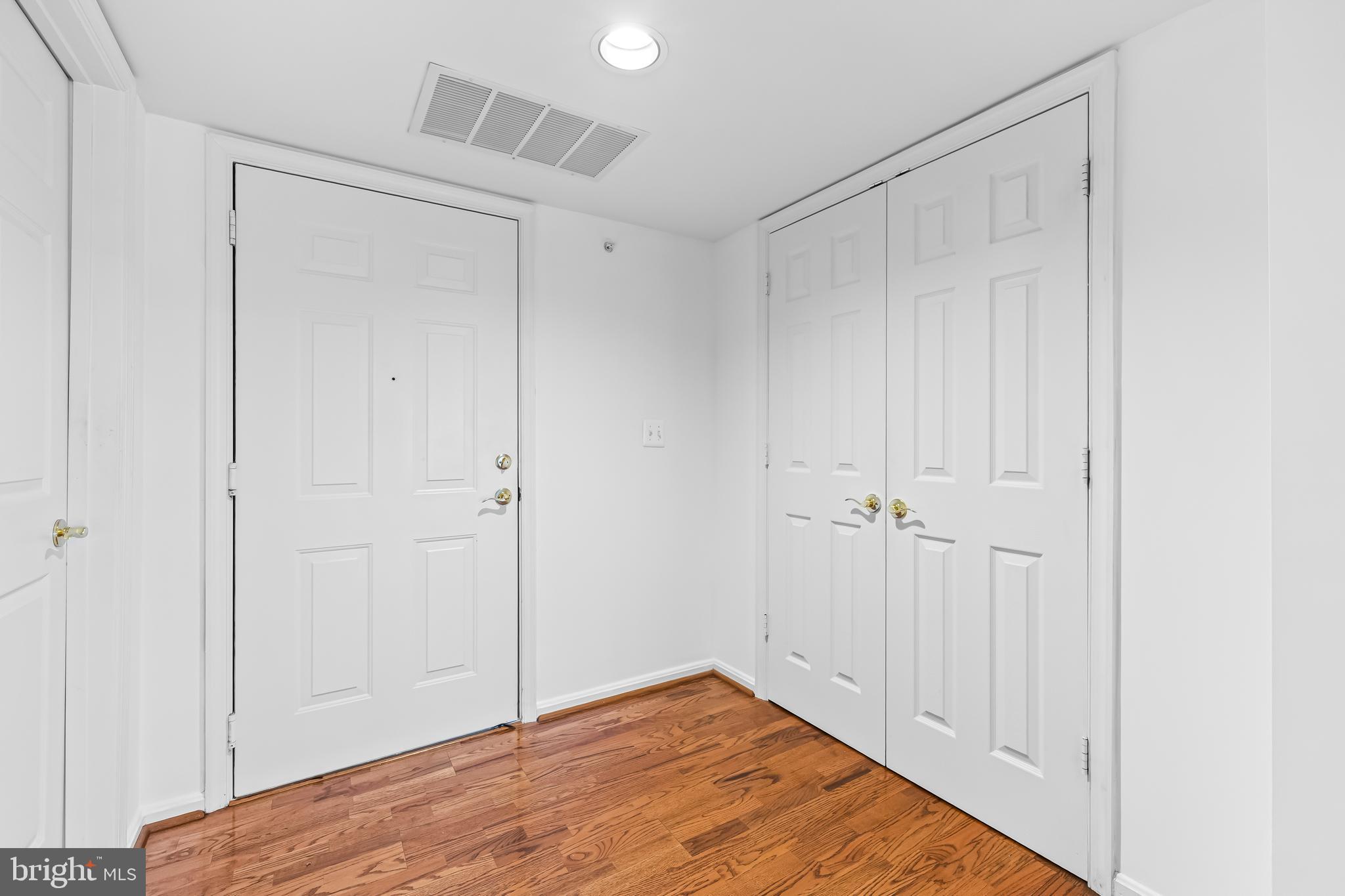 12300 Rosslare Ridge Road, Unit 503 Lutherville-Timonium, MD 21093 - Photo 4 of 27 Gallery Image 4