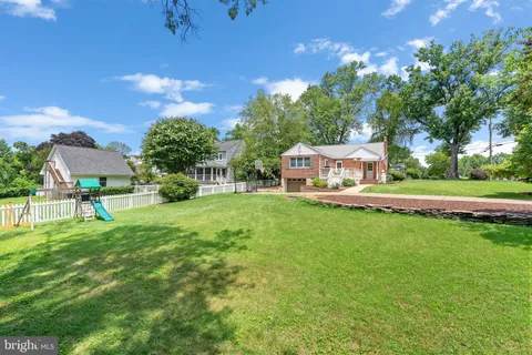 $825,000 | 4301 Agnew Avenue, Alexandria, VA 22309