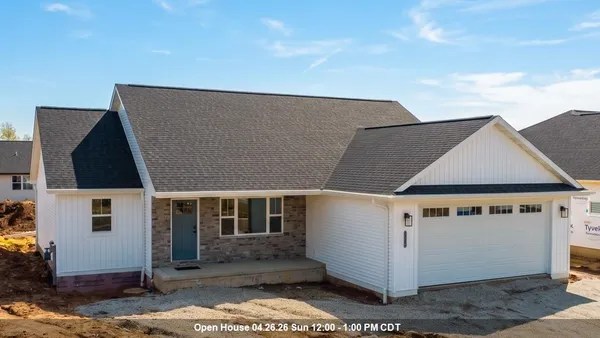 $424,900 | 1436 Divinity Drive, De Pere, WI 54115