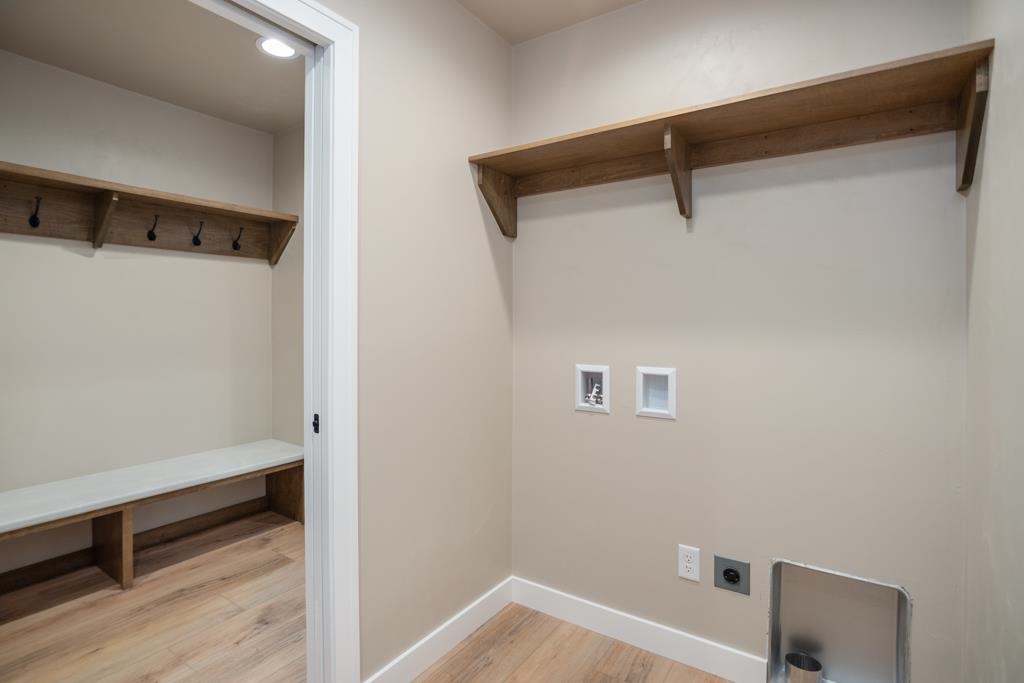 1436 Divinity Drive De Pere, WI 54115 - Photo 24 of 52
