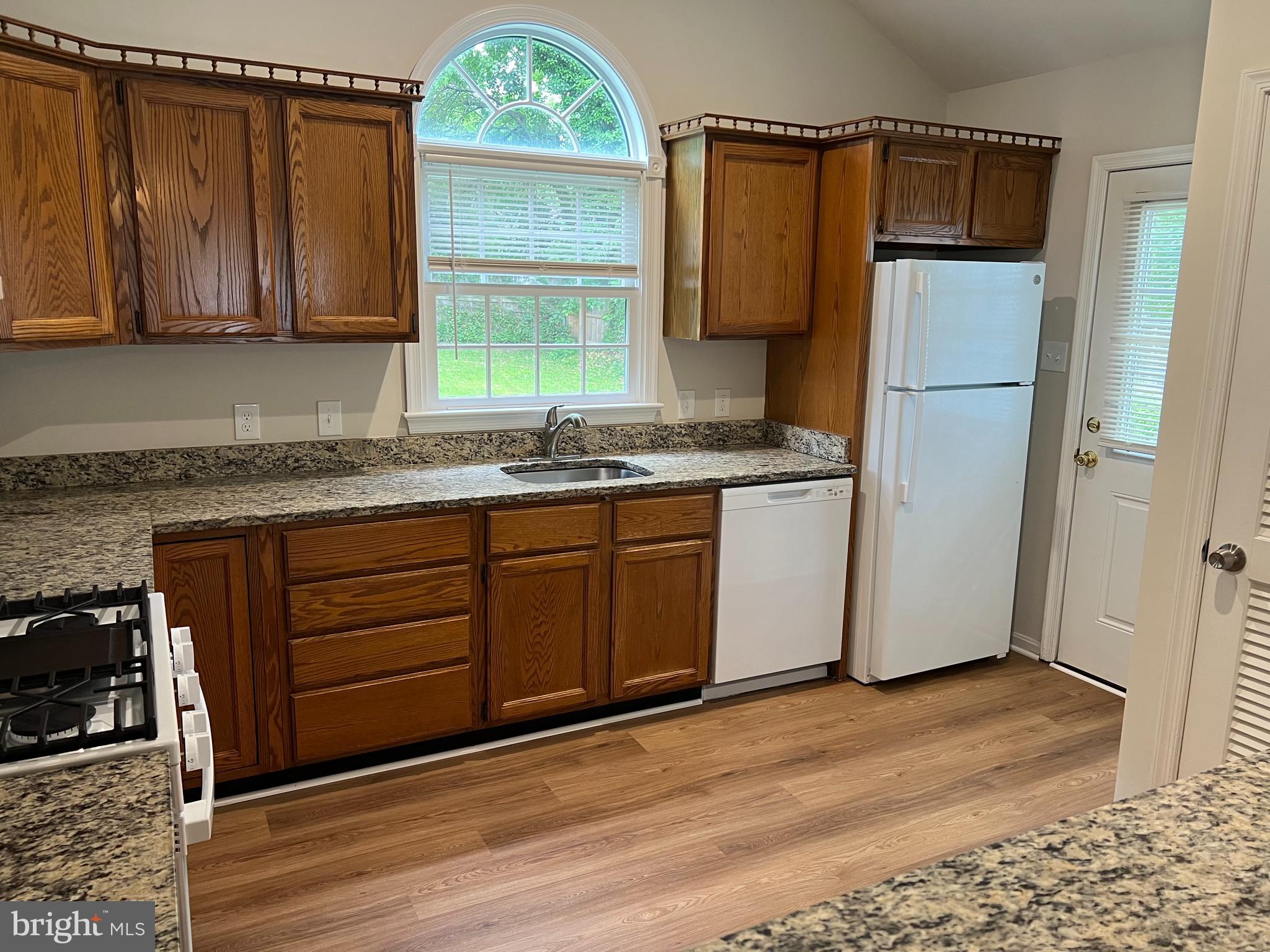 3140 Cofer Road Falls Church, VA 22042 - Photo 9 of 41 Kitchen