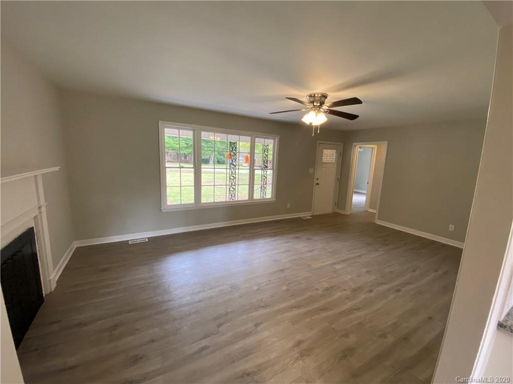 430 Plantation Road Lancaster, SC 29720 - Photo 2 of 20 Gallery Image 2