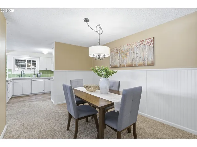 $574,900 | 5492 Southeast Hillwood Circle, Milwaukie, OR 97267