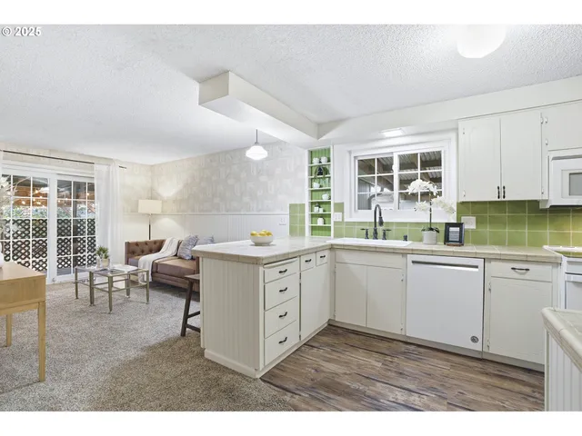 $574,900 | 5492 Southeast Hillwood Circle, Milwaukie, OR 97267